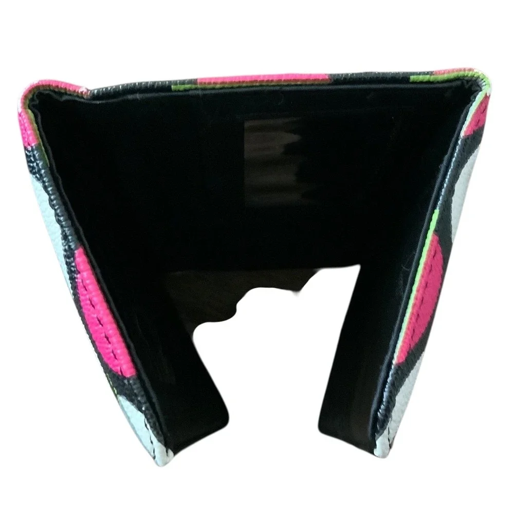 Retired Vera Bradley Moon Drops Trifold Wallet - Picture 4 of 6